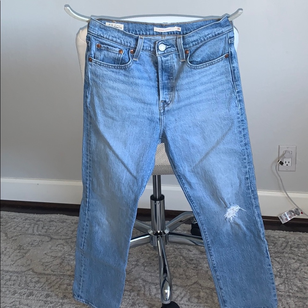 wedgie straight leg levi’s blue jeans
